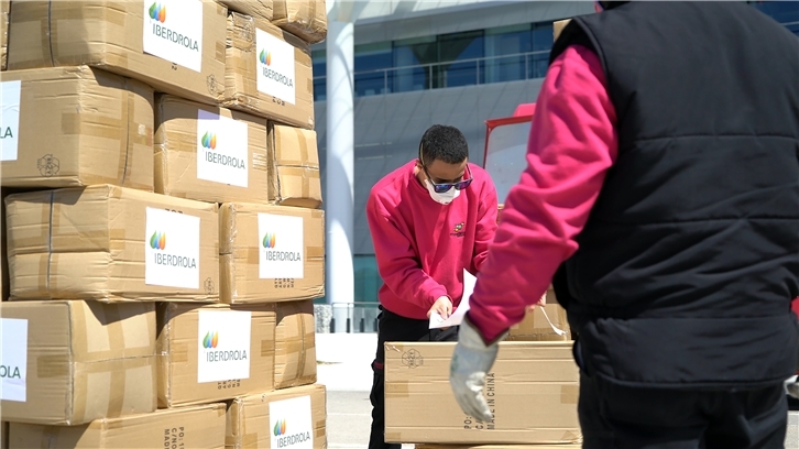Some 5,500 of the total 8,000 blankets are already being delivered, while the €22.1m worth of medical supplies will be transferred in mid-April, Iberdrola said. Image credit: Iberdrola.