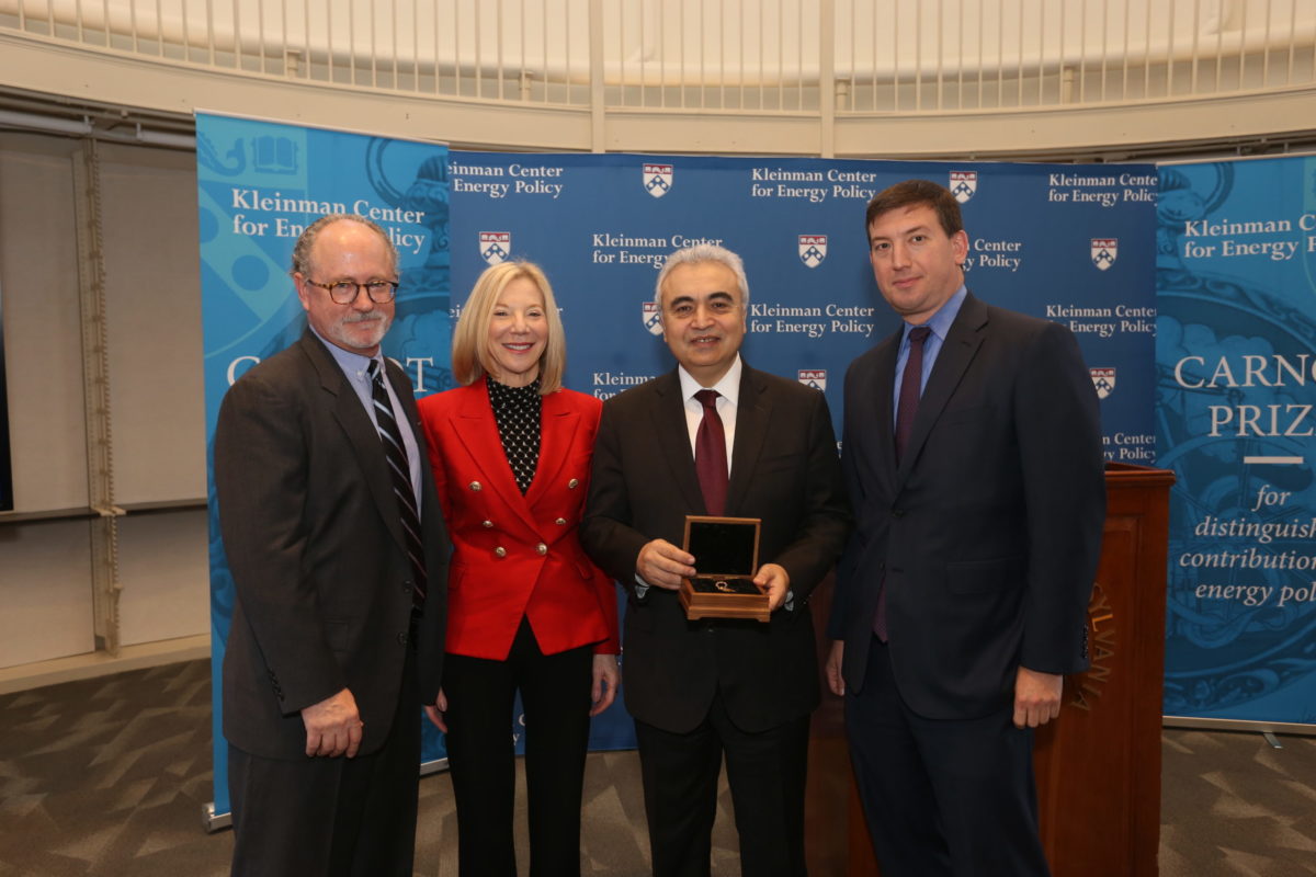 Birol receives the 2016 Carnot Prize at the Kleinman Centre for Energy Policy. From left to right—Mark Alan Hughes, Amy Gutmann, Fatih Birol, and Scott Kleinman. Source: Kleinman Centre for Energy Policy