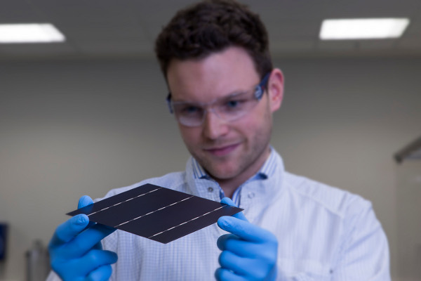Heraeus Photovoltaics is establishing fully-equipped ‘Innovation Centers’ in Shanghai and Singapore for new product development and customer specific modifications for monocrystalline and multicrystalline solar cells. Image: Heraeus