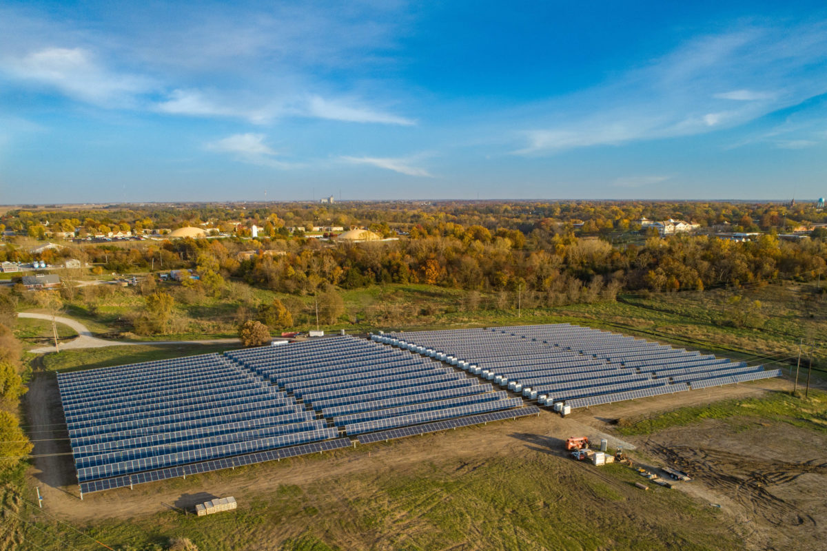 The university's new solar and storage power plant, along with two smaller PV arrays and a small wind turbine, will bring the university's renewable energy share to 43%. Image: Ideal Energy