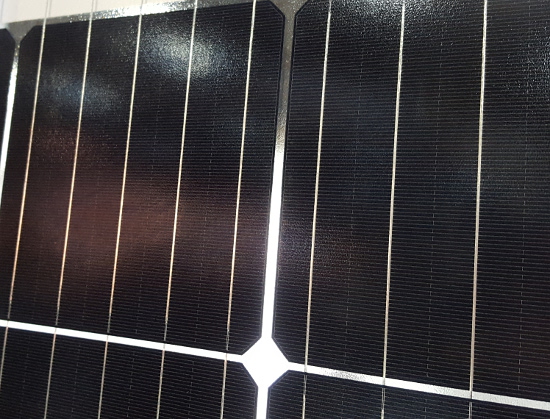 JinkoSolar said that it had focused on reducing the oxygen and metal contents in its P-type mono-PERC and N-type monocrystalline wafers to reduce the impact of LeTID, which resulted in its P-type mono-PERC cell efficiencies only degrading by around 1%, while its N-type monocrystalline cells efficiencies only degraded 0.2%. 