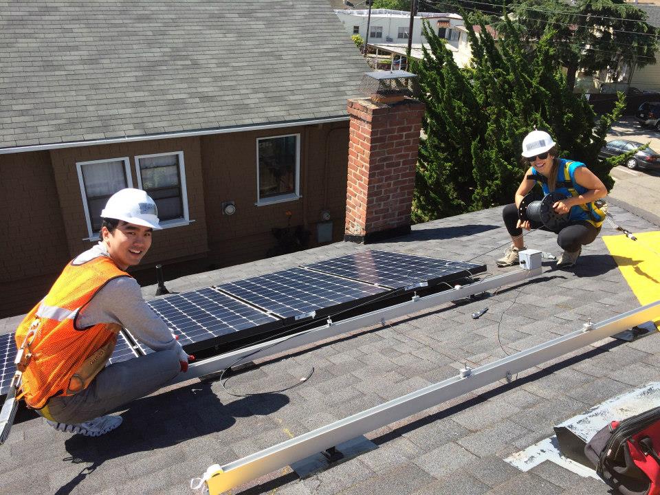 Comcast expects to begin marketing Sunrun’s rooftop solar services to its customers in selected states later in 2017. Image: Sunrun